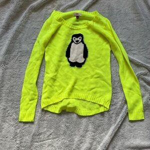 NWT women’s size medium neon yellow penguin sweater